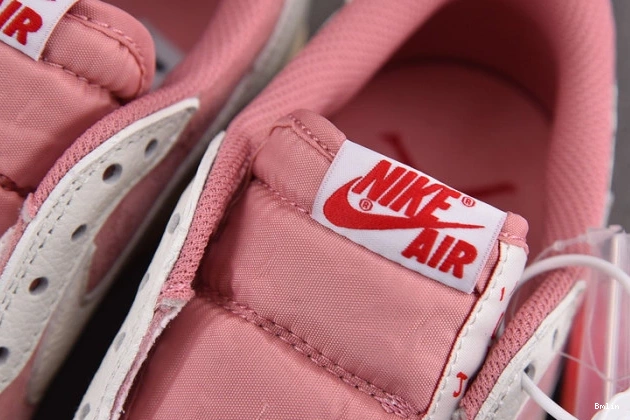 Bmlin Shoes OG 1 AJ Travis Low DM7866-600 Scott SP x 0703